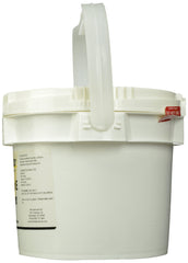ANIMED Vitamin E Powder scoop shows easy dosing for pet meals.
