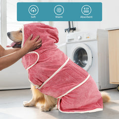 Avont dog bathrobe ultra-absorbent microfiber dries quickly, reducing drips and mess.