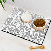 Ayiashiab absorbent-dog-food-mat absorbs spills quickly for a clean feeding area.