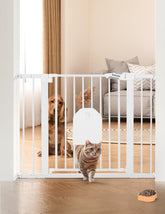 BABELIO auto close baby gate front view demonstrates sturdy metal construction for safe openings.