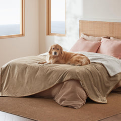 Bedsure waterproof blanket sherpa side for warm, cozy pets