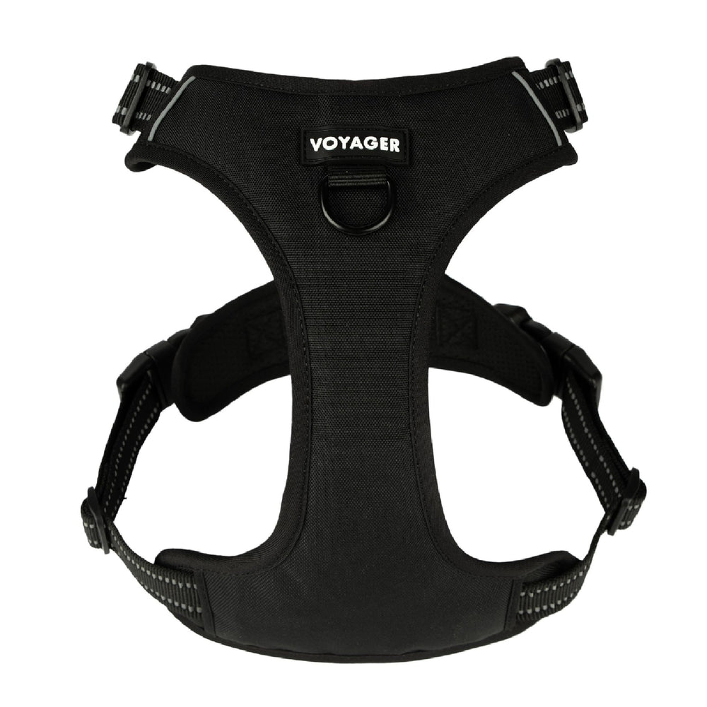 Best Pet Supplies Voyager harness front leash attachment enables front-control training.