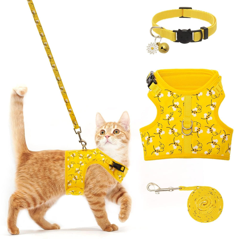 BINGPET cat harness bee-design close-up showing playful safety aesthetics for walking
