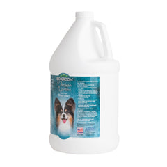 Bio-Groom Protein Lanolin Dog Shampoo rich foam provides gentle cleansing.