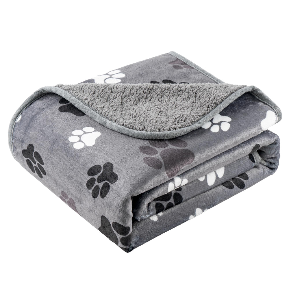 CAPT.SNOOZE waterproof blanket on sofa keeps furniture clean and cozy