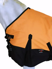 CHALLENGER turnout blanket shoulder gussets support movement in all conditions