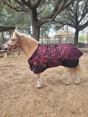 CHALLENGER fleece-lined wither protection reduces rubbing for all-day comfort.