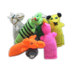 Chilly Dog Barn Yarn Cat Toy 01 with organic catnip for interactive play and relaxation.
