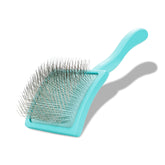 Chris Christensen Big G Slicker with angled pins for efficient deshedding and smoother coats.