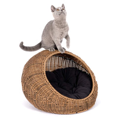 D+GARDEN wicker cat bed dome entry opening facilitates easy access.