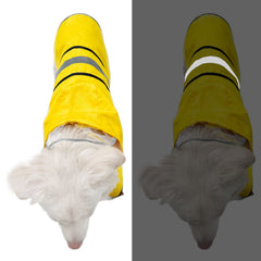 Dadanfly raincoat close-up showing reflective strip for nighttime visibility.