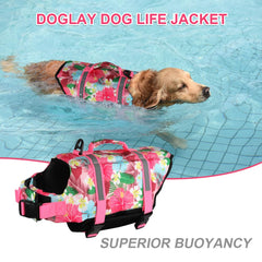 Doglay adjustable strap and top handle enable easy securing and quick rescues.