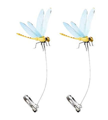 Dragonfly Wingman clip-on deterrent in action protecting horses from deerflies.