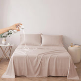 DUJUIKE waterproof bed cover camel on bed keeps mattress dry and protected.