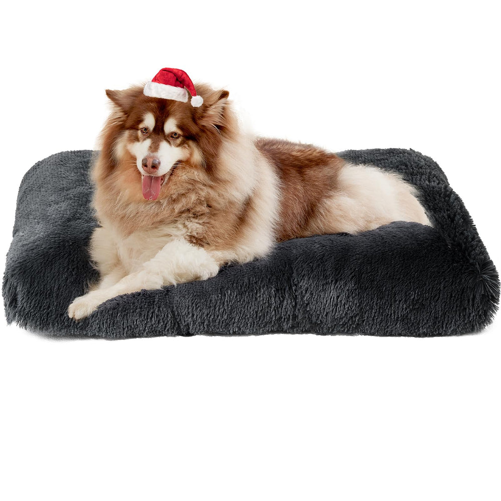 EHEYCIGA Fluffy XXL Dog Crate Pad top view highlights plush softness for comforting naps.