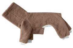 Esobo winter dog coat neck and shoulder detail provides neck warmth and four-leg protection.