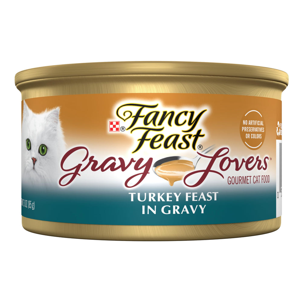 Fancy Feast Gravy Lovers Turkey Feast can closeup showing turkey pieces in savory gravy for adult cats.