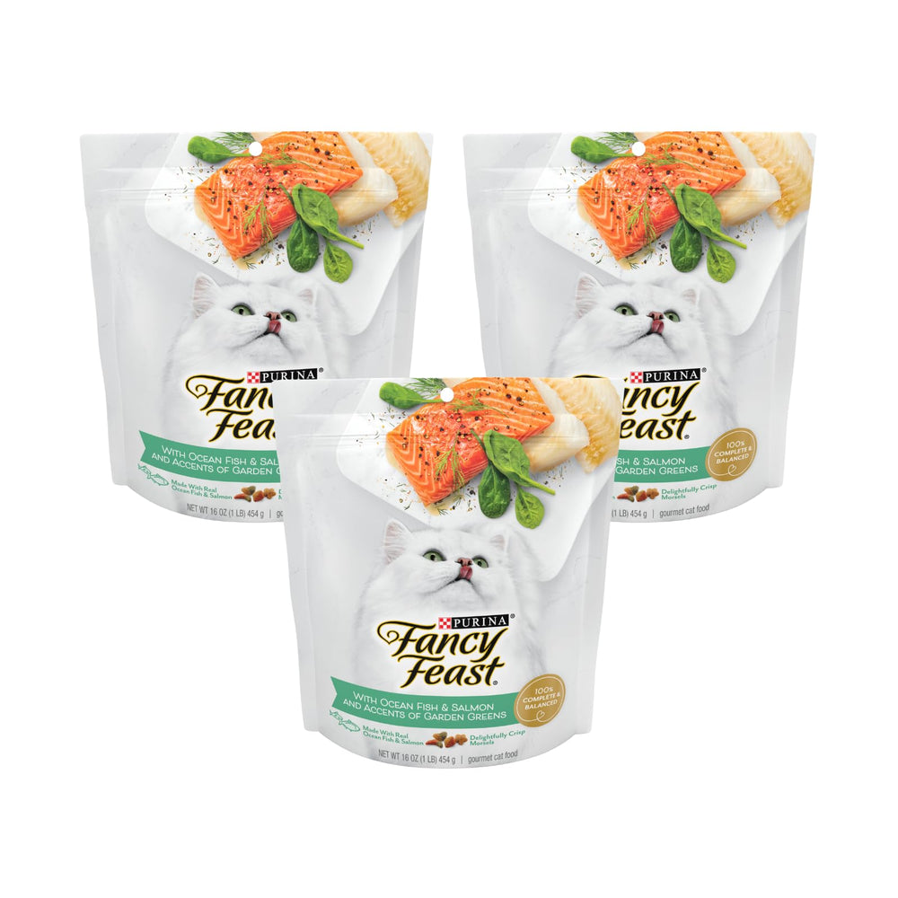 Fancy Feast ocean fish and salmon crunchy morsels offering premium daily feeding feel