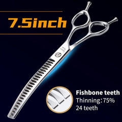 Fenice Peak 440C stainless steel blade offers long-lasting durability.