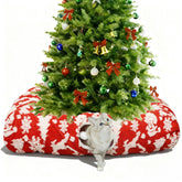 Feyxfnne Christmas Cat Tunnel Bed with Warm Mat creates a cozy retreat for cats.