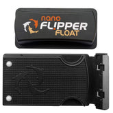 FLIPPER Float Nano cleaner on magnetic action cleaning a small glass tank.