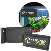 FL!PPER magnetic cleaner in action scraping algae from glass