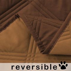 Close-up of durable stitching on fuguitex dog blanket