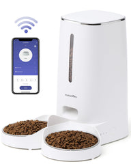 FUKUMARU automatic cat feeder front view with dual bowls for two-pet sharing.