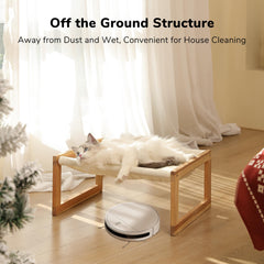 FUKUMARU elevated view design lets cats survey surroundings safely.