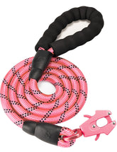 GEIT leash aluminum clip demonstrates secure quick-release for safe walks