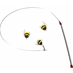 GoCat cat toy session with Da Bee encourages active hunting-like play