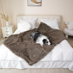 Gogobunny kennel mat and blanket combo helps soothe dogs in crates and shelters.