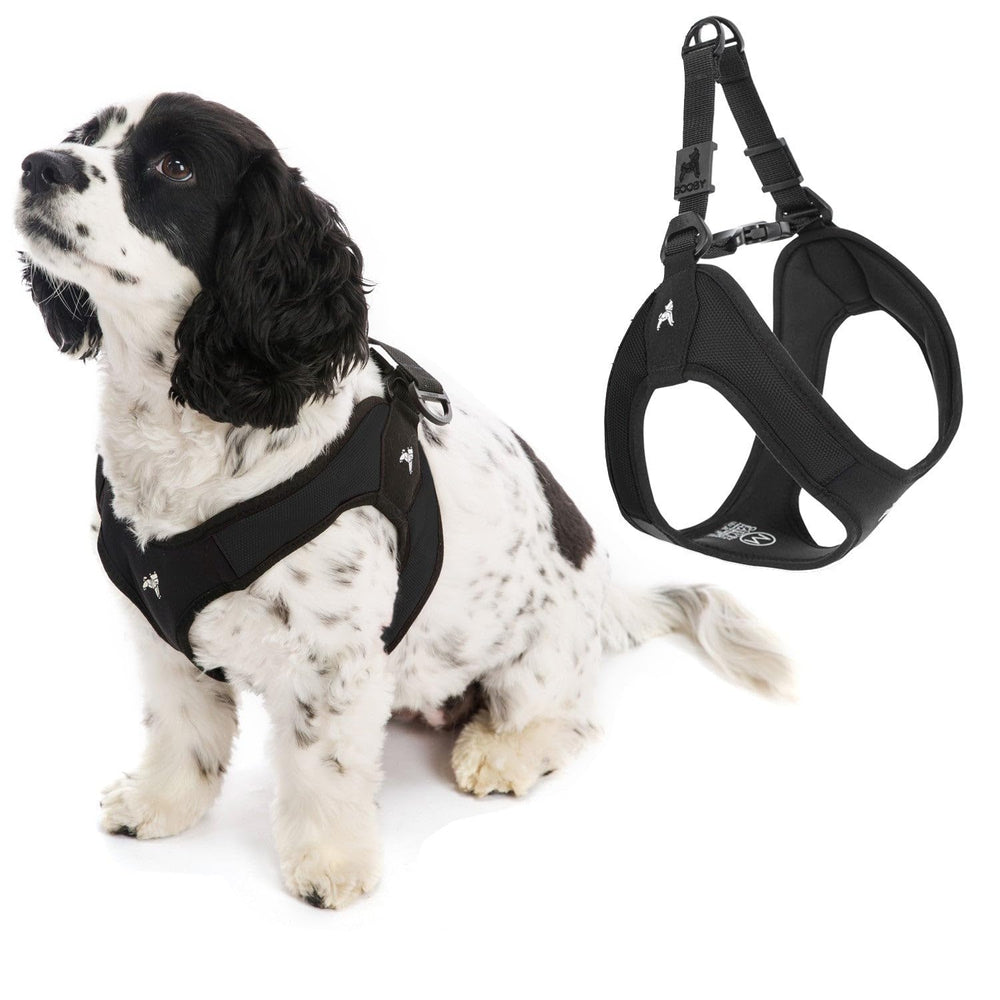 Gooby Escape Free Easy Fit Harness black front view demonstrates secure daily wear.