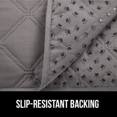 GORILLA GRIP leakproof edge prevents liquids from escaping the blanket