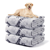 Gowyeg soft dog blanket with paw pattern provides cozy warmth for large dogs.
