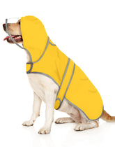 HDE dog raincoat front view with clear hood for dry, safe walks.