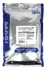 Hikari Cichlid Gold packaging shows a sinking diet for reliable feeding
