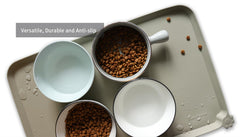 Hoki Found L travel-friendly waterproof mat ideal for pets on the go.