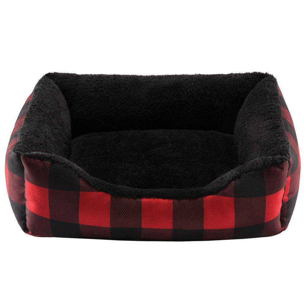 Hollypet red checked exterior creates a cozy, inviting look for small pets.