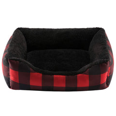 Hollypet red checked exterior creates a cozy, inviting look for small pets.