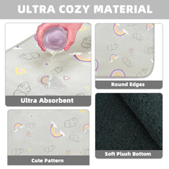 Homimp liners placed on floor to keep pet feet dry and clean