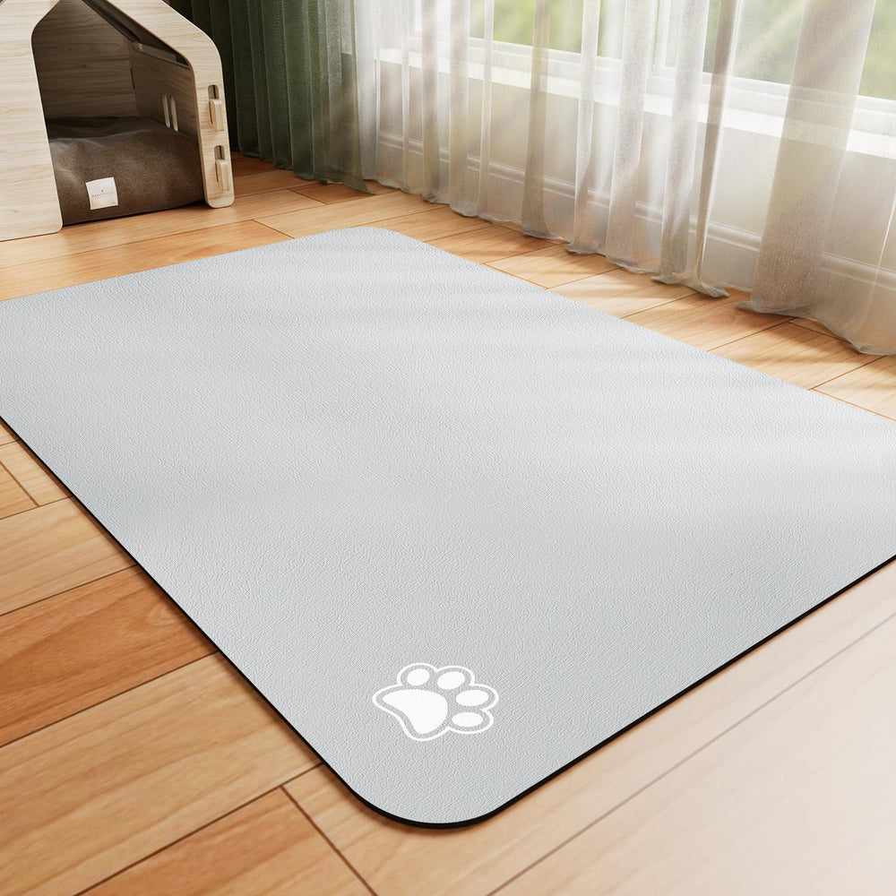 HotLive dog-cat food mat close-up showing absorbent water capture for mess-free feeding