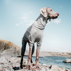 Hurtta Body Warmer side view emphasizes breathable fabric for comfort.
