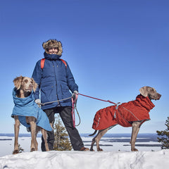 Hurtta Extreme Warmer III ECO coat back view shows adjustable back length for a precise fit.