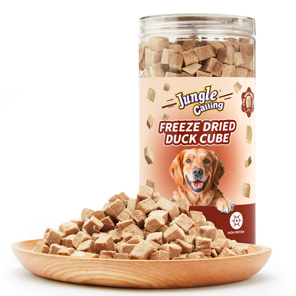 Jungle Calling freeze-dried duck cubes for training rewards with crisp texture.