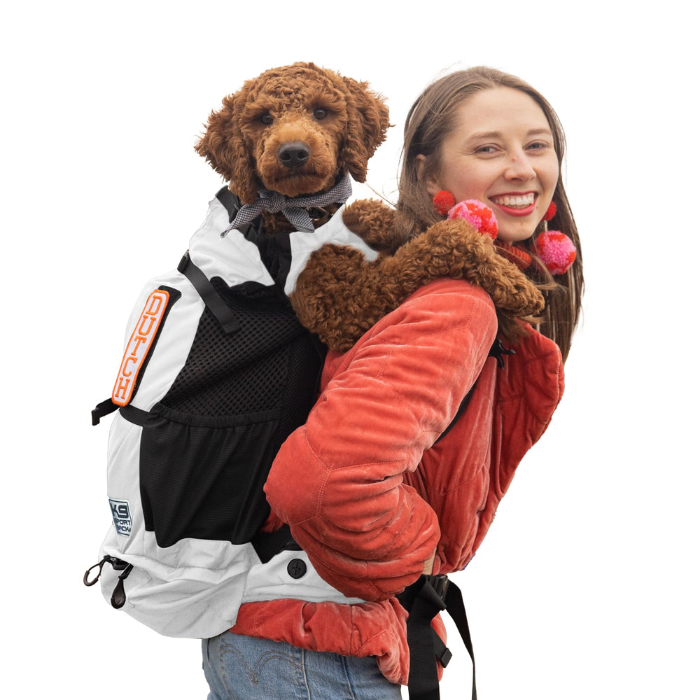 K9 Sport Sack Knavigate backplate frame provides sturdy support for long outdoor adventures.