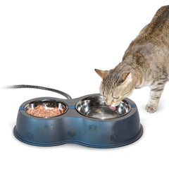 K&H Thermo-Kitty Café outdoor dining area helps feral cats stay fed in winter.
