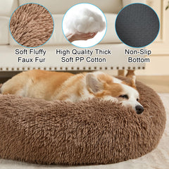 Kimpets anti-slip faux fur bed demonstrates a secure resting surface.
