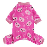 Kosiyi pijama para perro pequeño, vista frontal, mantiene al animal cálido y cómodo.
