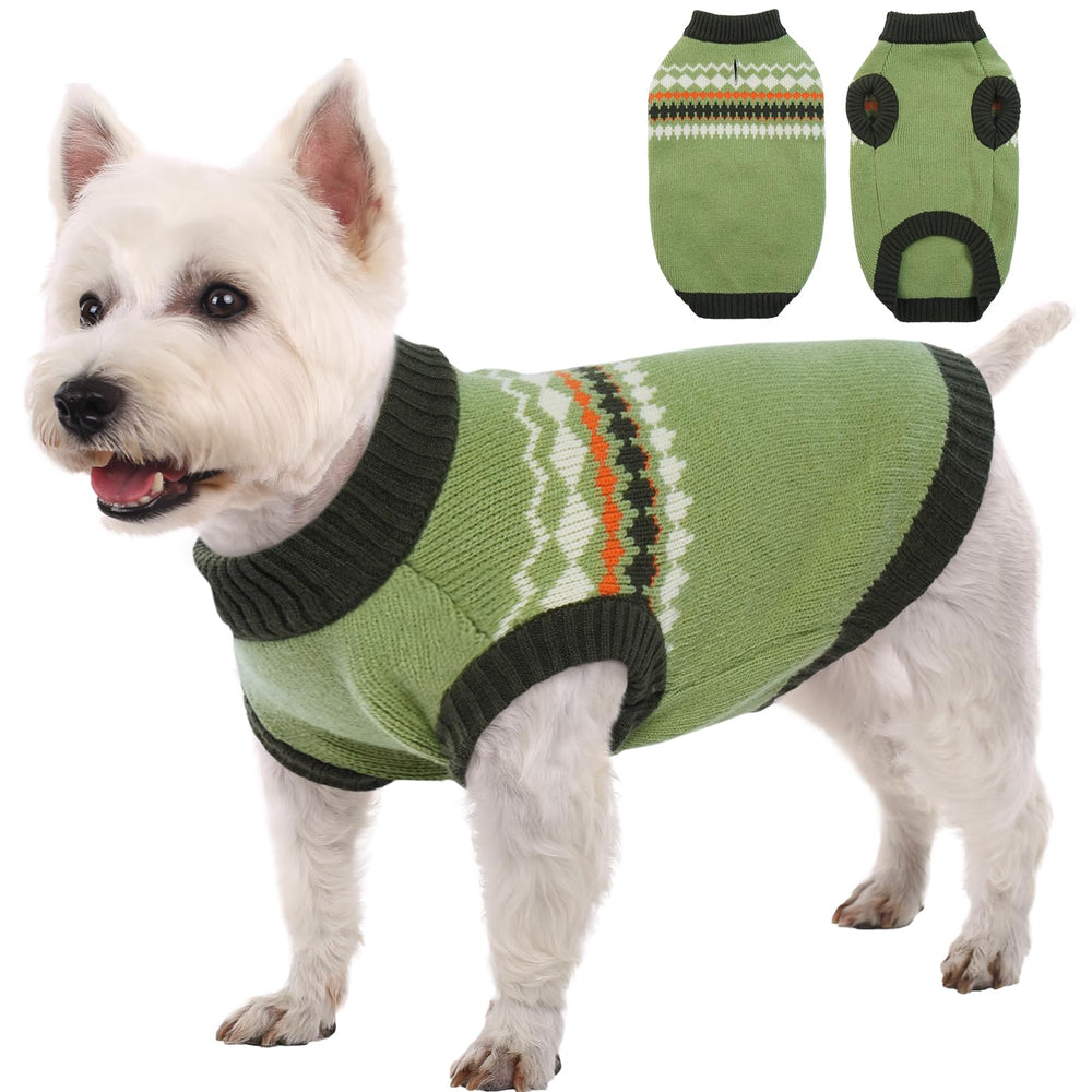 Kuoser dog sweater close-up knit reveals soft texture for cozy warmth during chilly strolls.